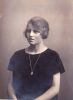 Hanna Elmine Andersen ca. 20 år gammel. Hanna Elmine Andersen ca. 20 år gammel.